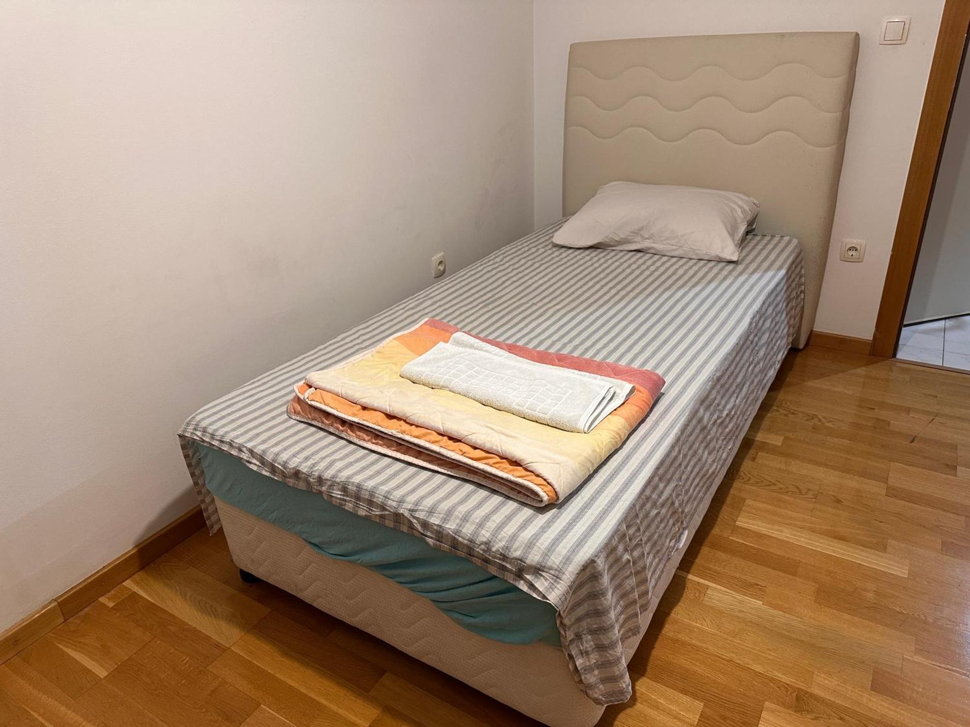Rooms Near The Airport SJJ Buitenkant foto